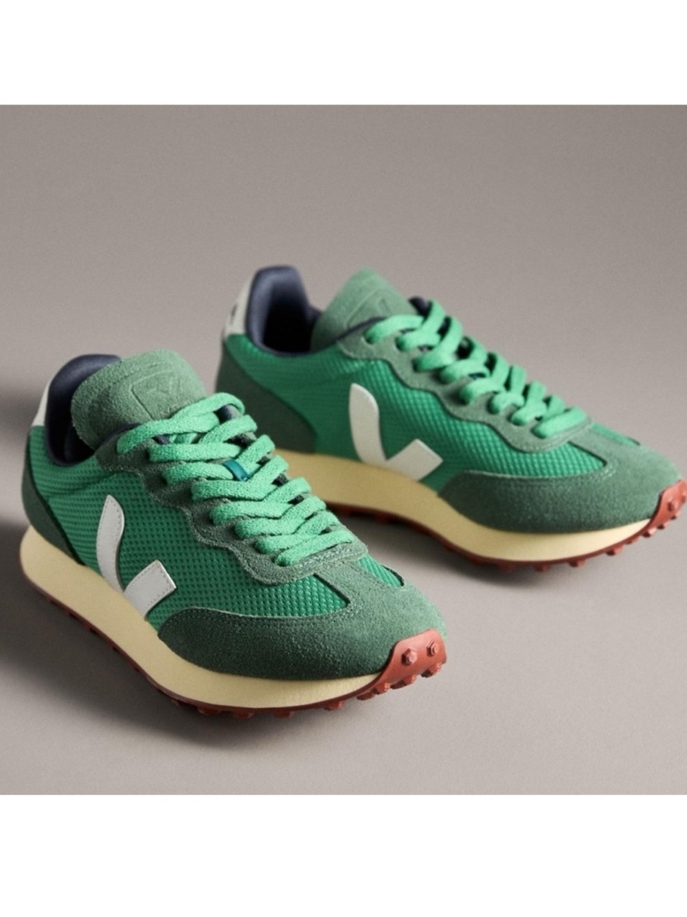 Veja + Anthropologie Rio Branco Sneakers in Emeraude White Green
